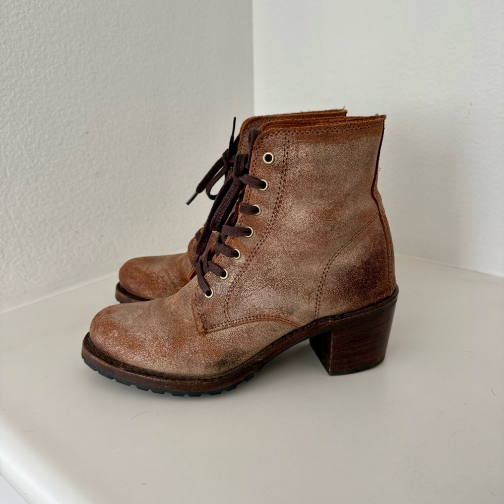 Frye Sabrina 6G Lace Up Boots 8